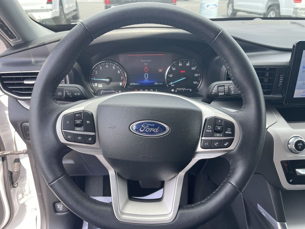 Used 2023 White Ford XLT image 14