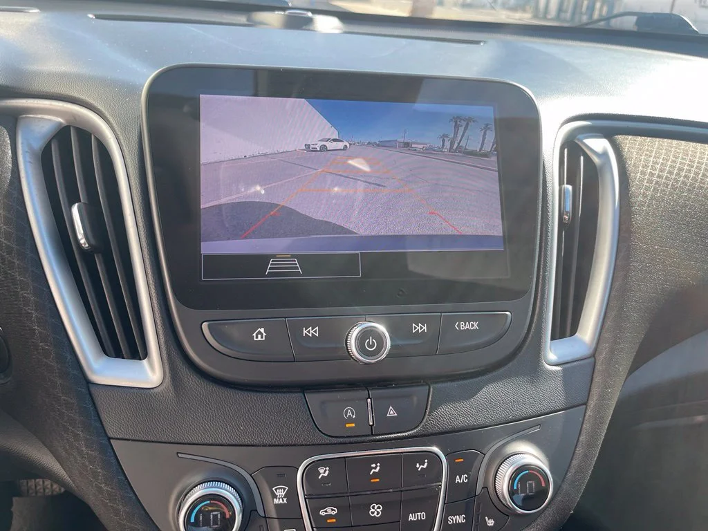 Used 2023 MINERAL GRAY METALLIC Chevrolet LT image 16