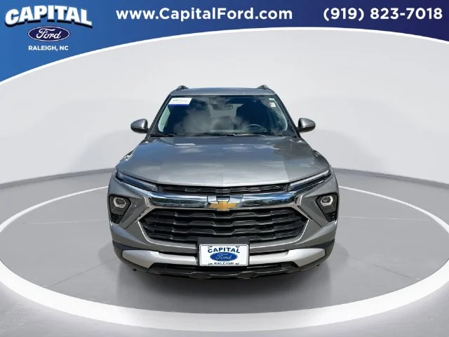 Used 2025 Gray Chevrolet LT image 3