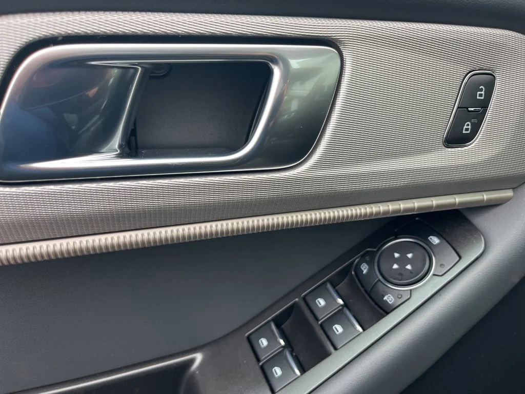 New 2026 Space White Metallic Ford Active image 26