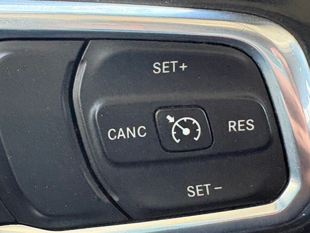 Used 2021 White Jeep Unlimited Rubicon 4xe image 17