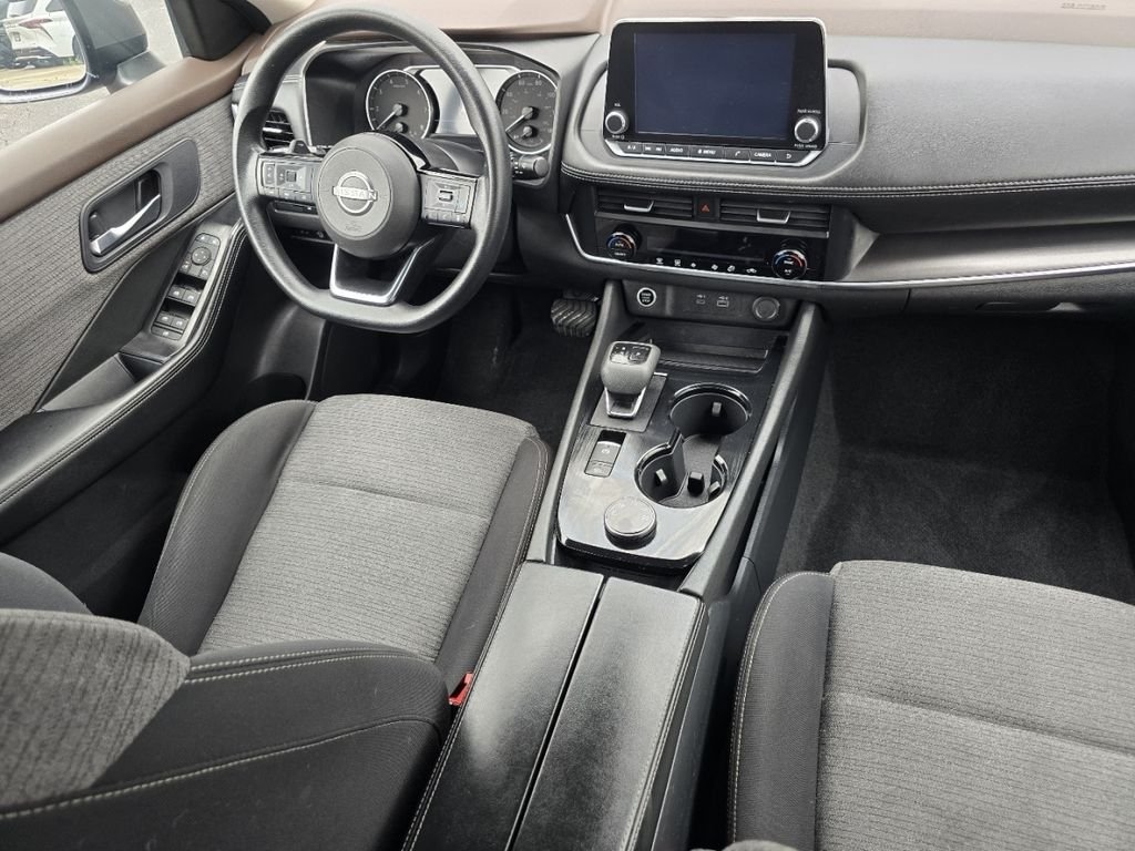 Used 2023 Gun Metallic Nissan SV image 21