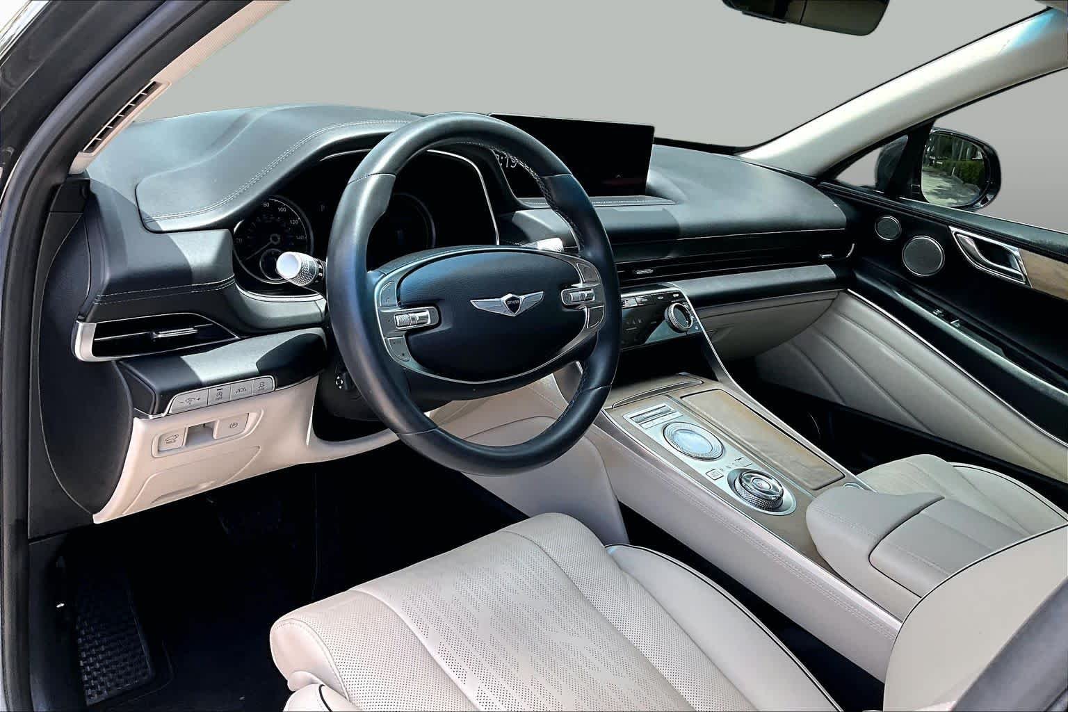 Used 2021 Himalayan Gray Genesis  image 18