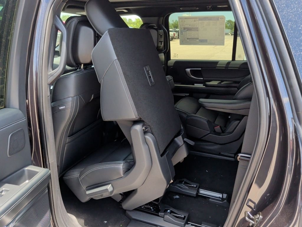 New 2027 Dark Matter Gray Metallic Ford MAX Platinum image 40