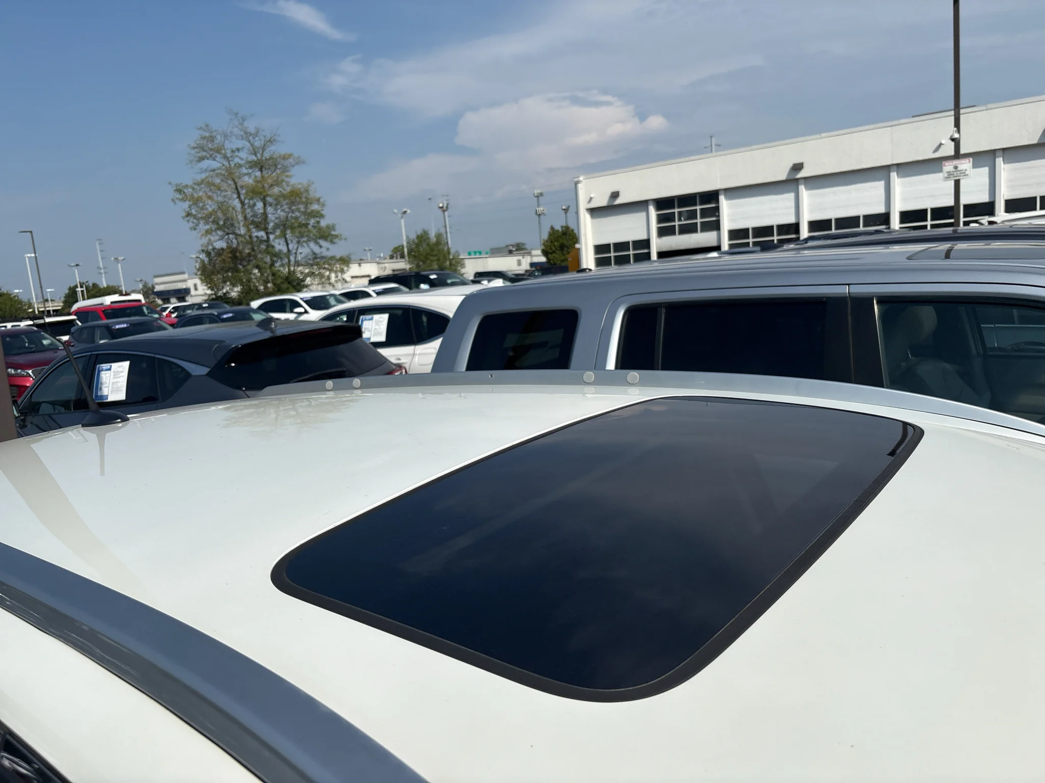 Used 2015 White Honda Touring image 3