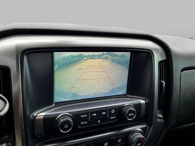 Used 2019 Silver Chevrolet LT image 17