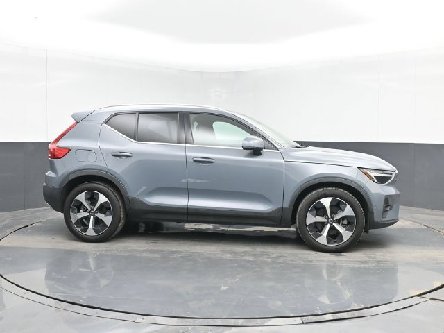 Used 2023  Volvo Ultimate image 3