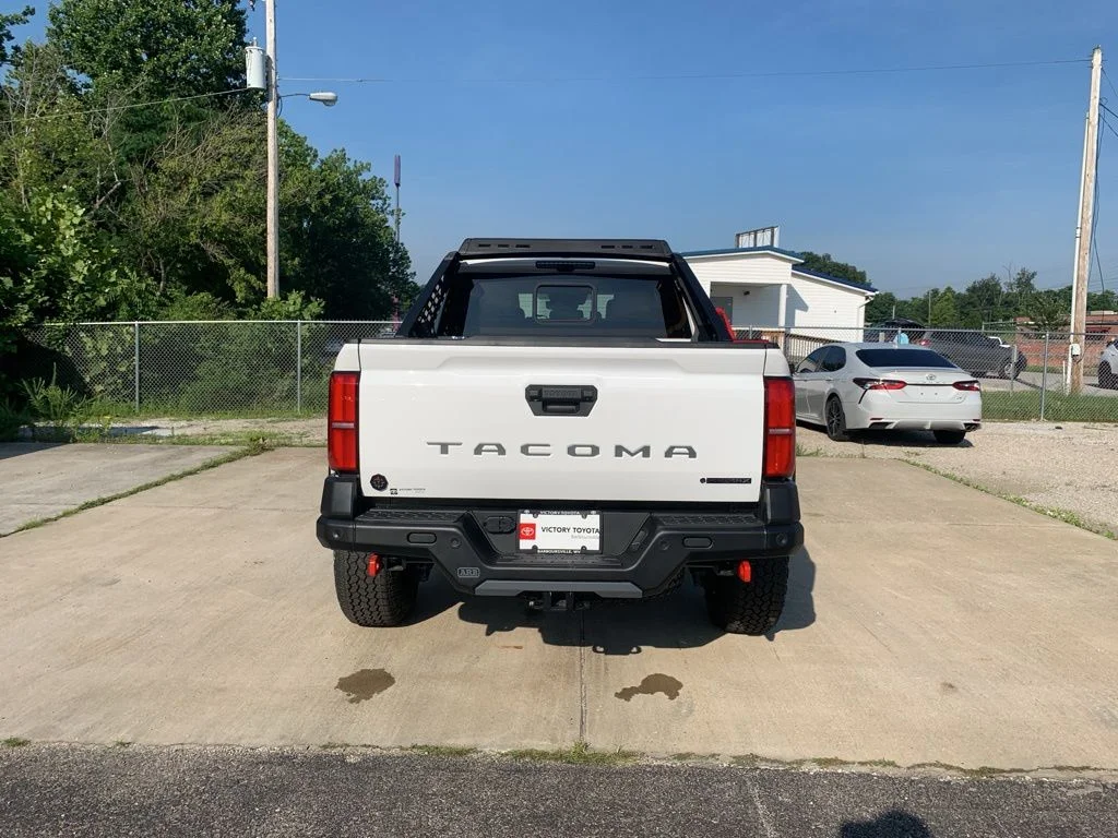 Used 2025 White Toyota Trailhunter image 5