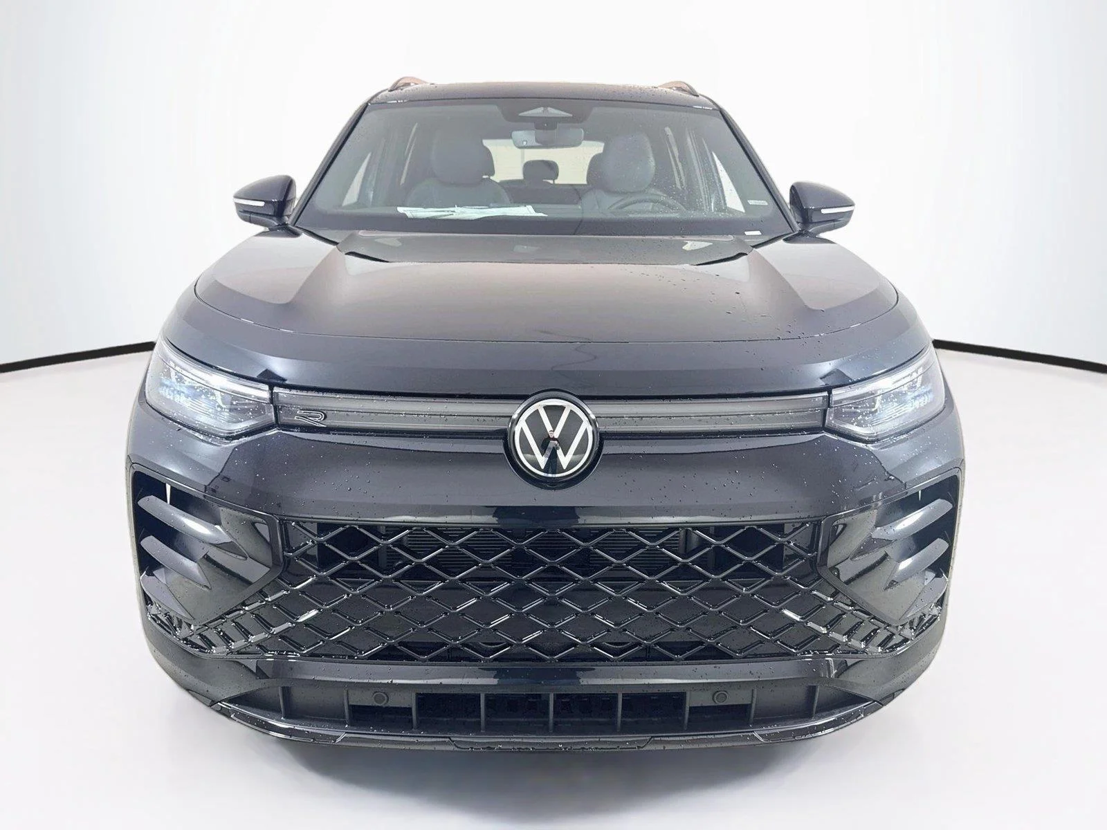 New 2026 Deep Black Pearl Volkswagen SE R-Line Black image 4
