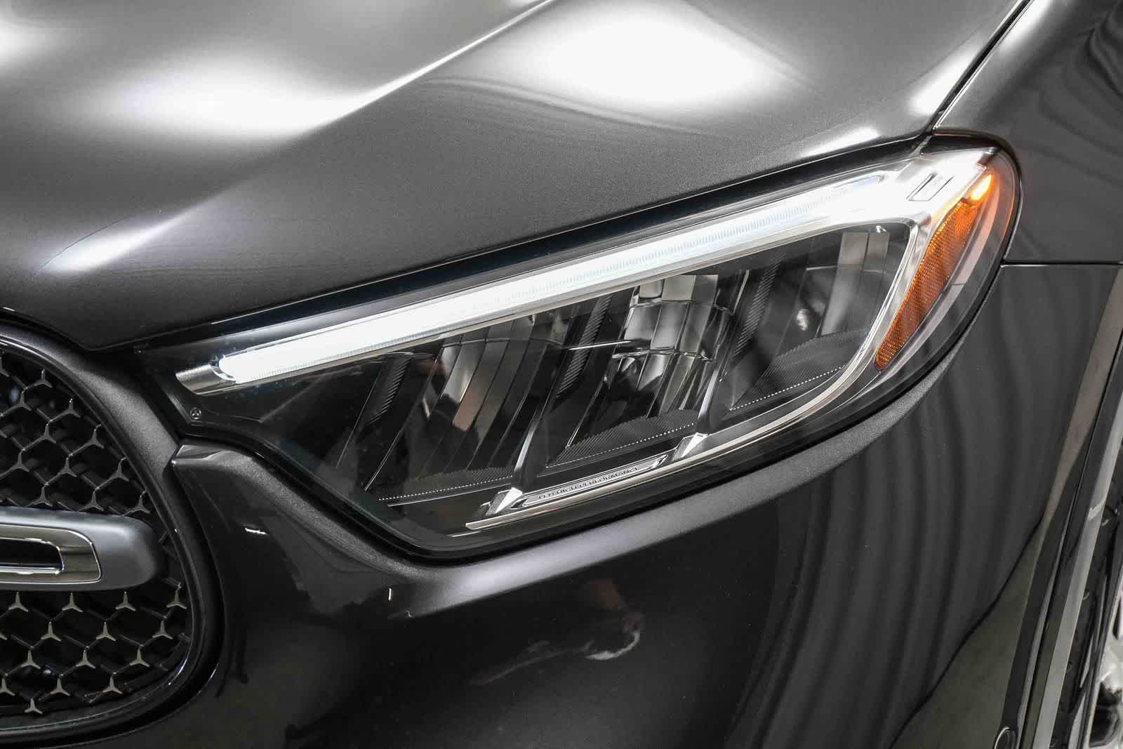 New 2026 Graphite Grey Metallic Mercedes-Benz GLC 300 image 5