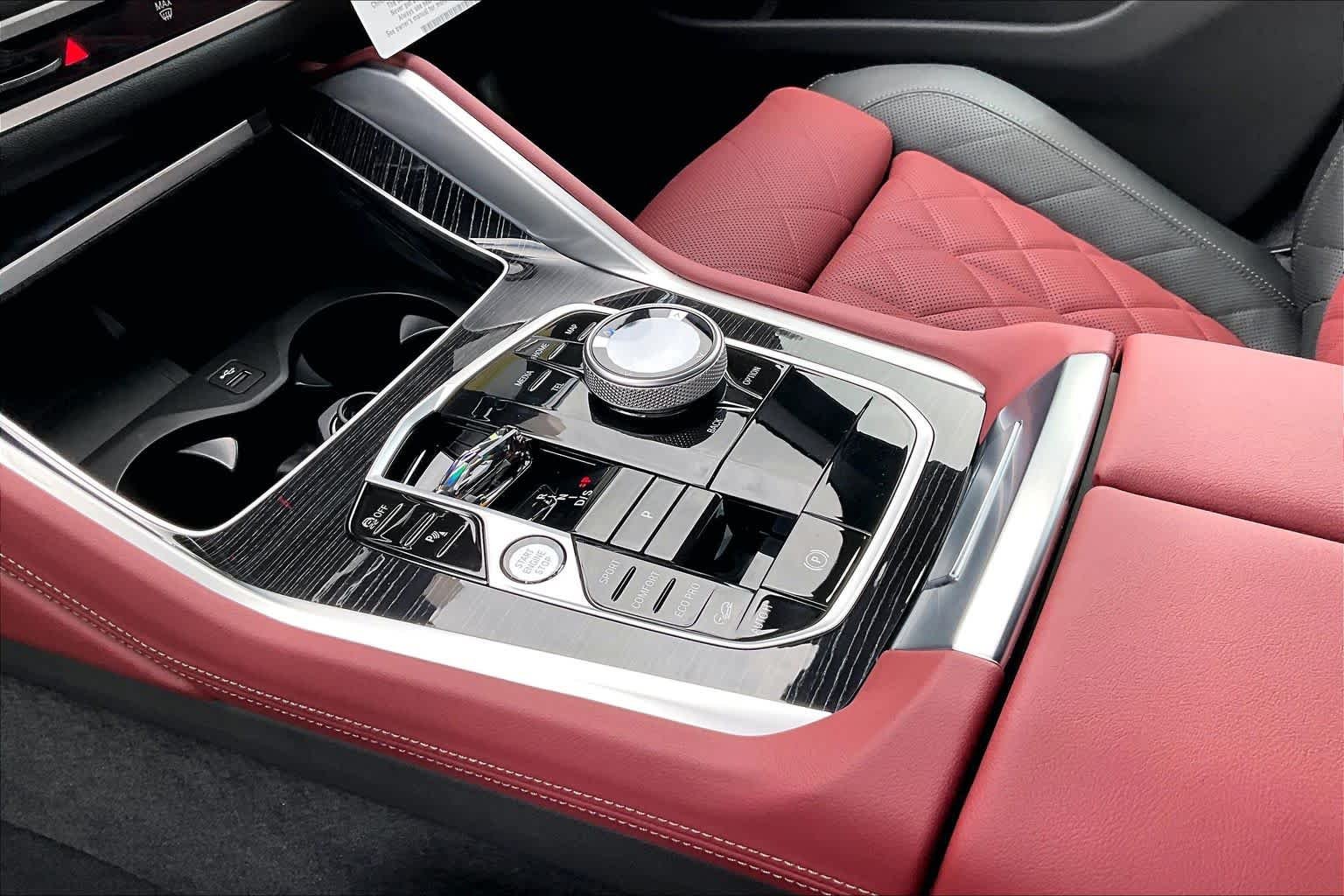 New 2027 Brooklyn Grey Metallic BMW xDrive40i image 7
