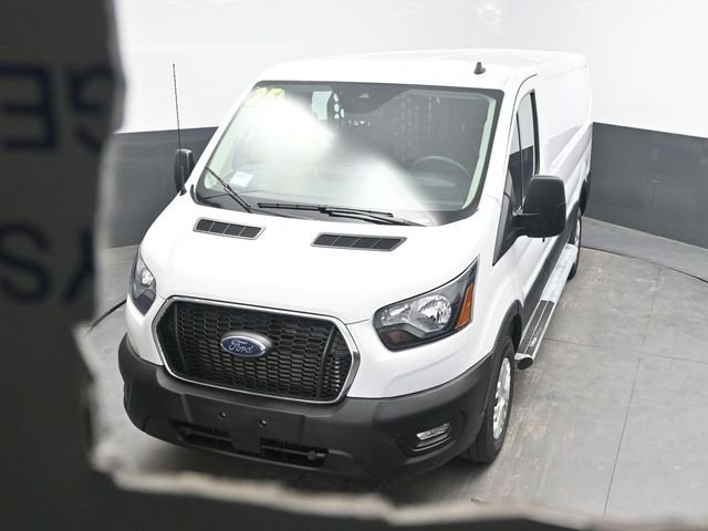 Used 2025 White Ford Base image 31