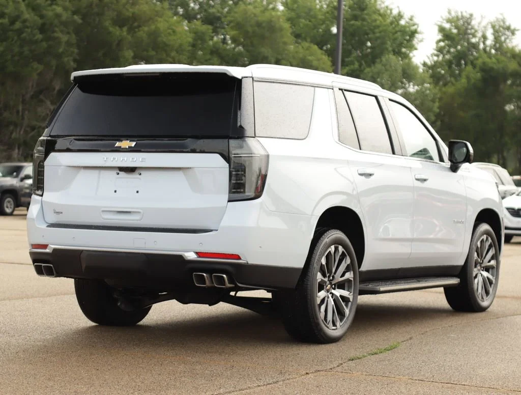New 2026 Polar White Tricoat Chevrolet High Country image 7
