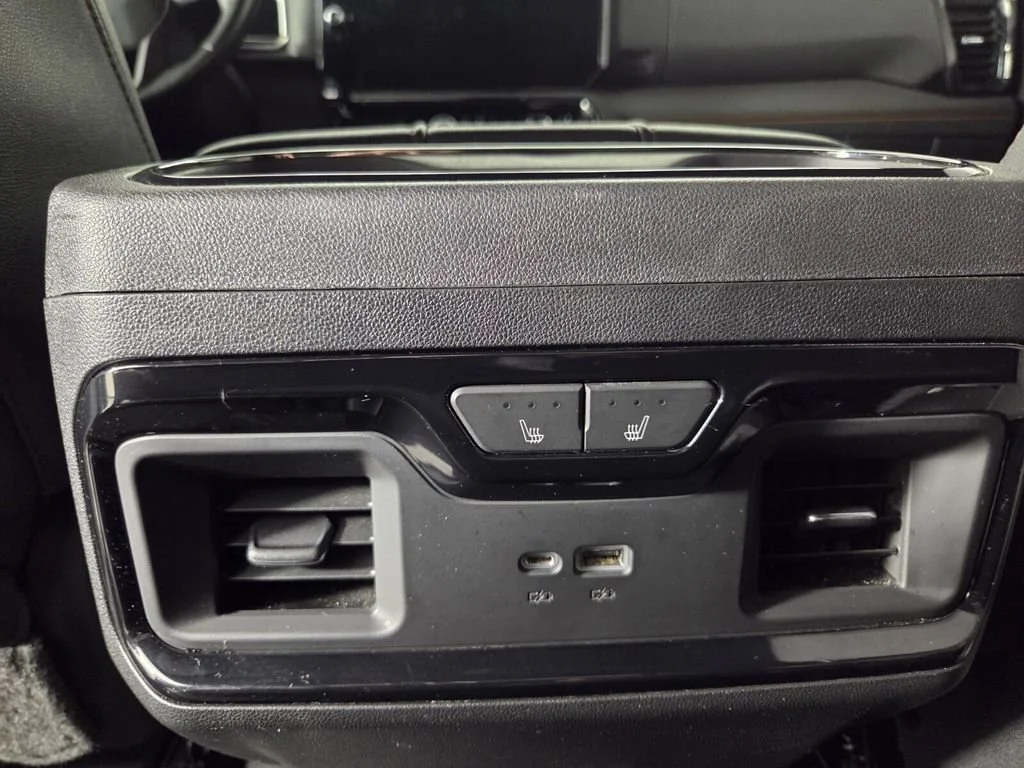 Used 2023 Summit White GMC AT4 image 28