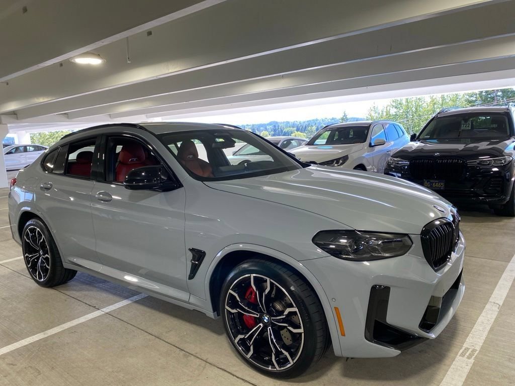 Used 2025 Brooklyn Grey Metallic BMW  image 6