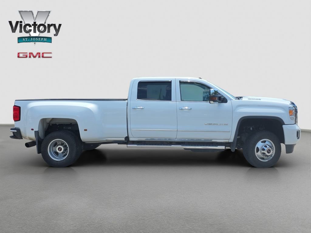 Used 2017 SUMMIT WHITE GMC Denali image 18