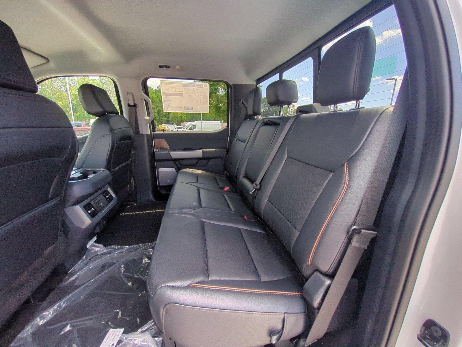 New 2026 Oxford White Ford F-250® Lariat® image 33