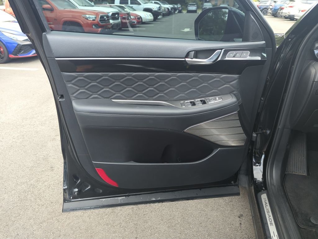 Used 2022 Black Hyundai Calligraphy image 18