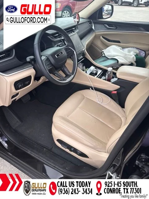 Used 2022 Diamond Black Jeep Limited image 8