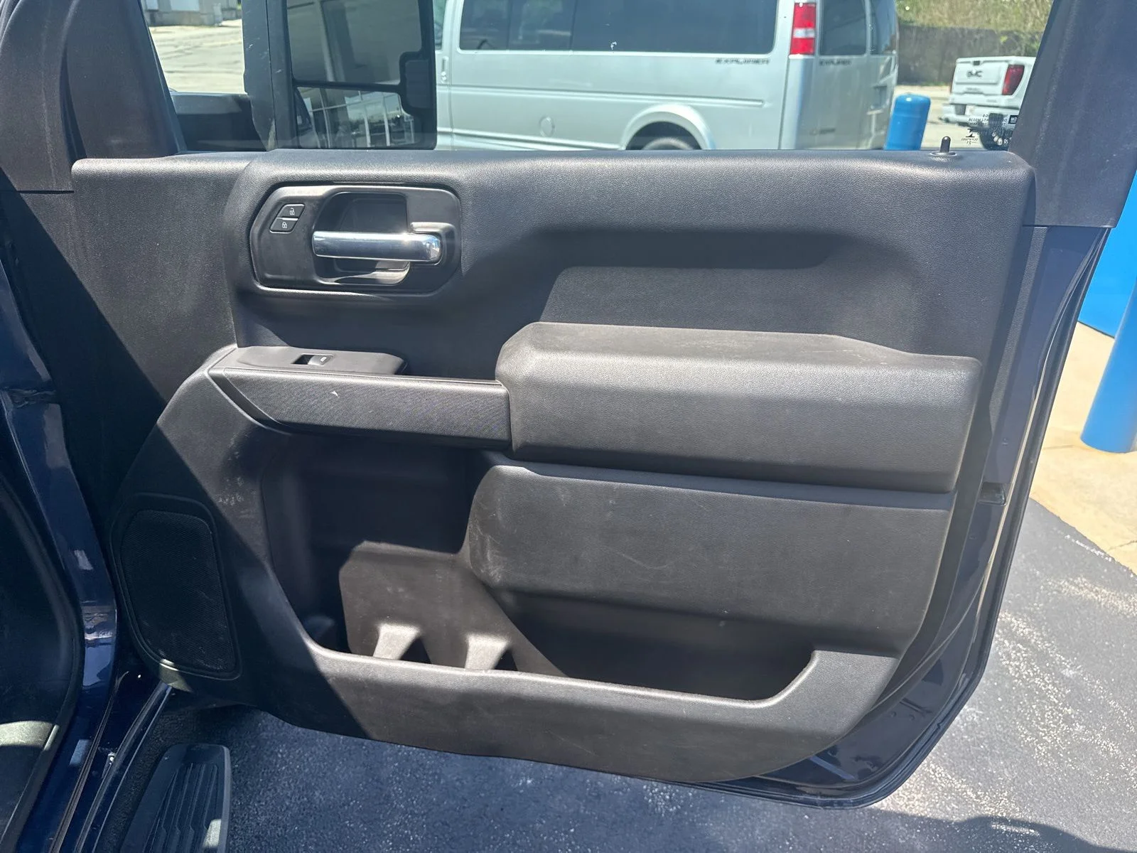 Used 2021 Blue Chevrolet Work Truck image 17