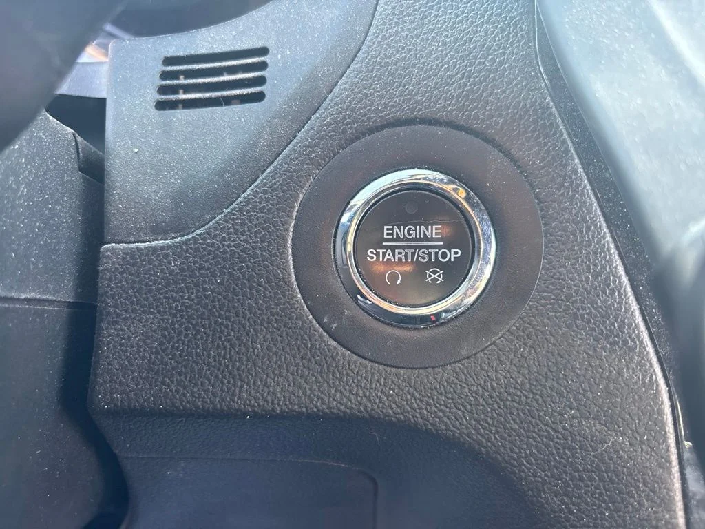 Used 2018 Gray Ford XLT image 18