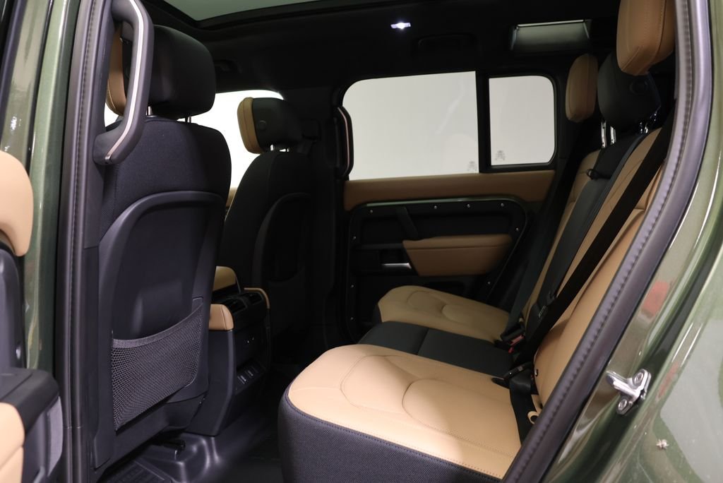 New 2026 Woolstone Green Land Rover X image 34