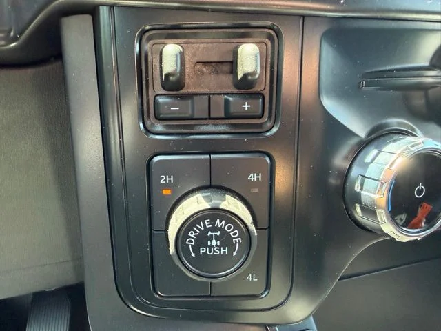 Used 2024 Red Ford XLT image 27