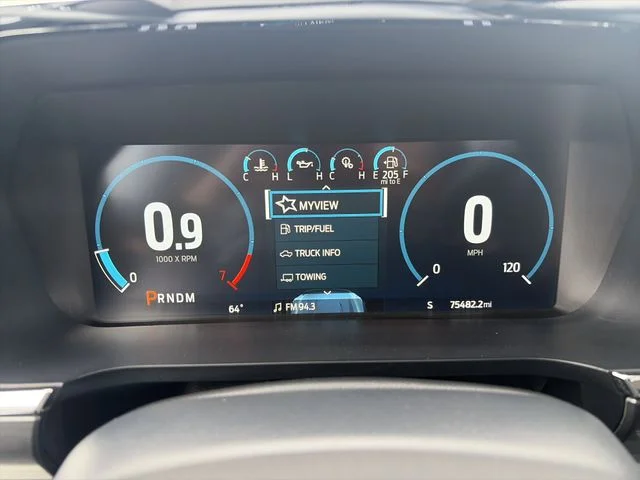 Used 2022 White Ford Lariat image 28
