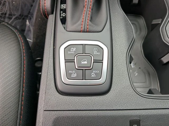 New 2026 White Nissan PRO-4X image 26