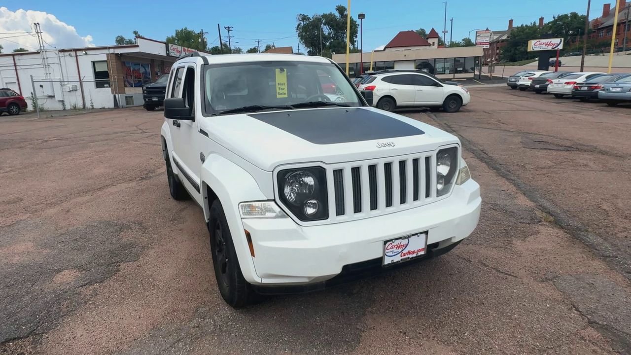 2012 Jeep Liberty Sport photo 2