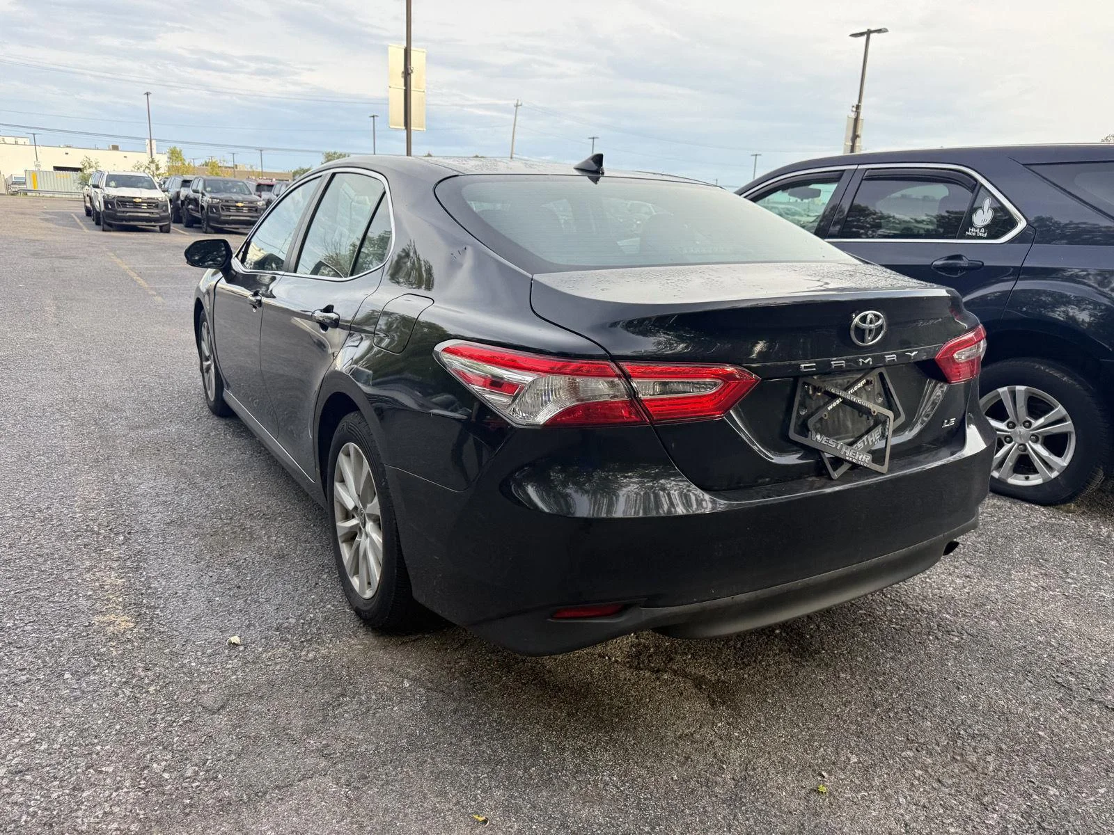 Used 2020 Bk Toyota LE image 5