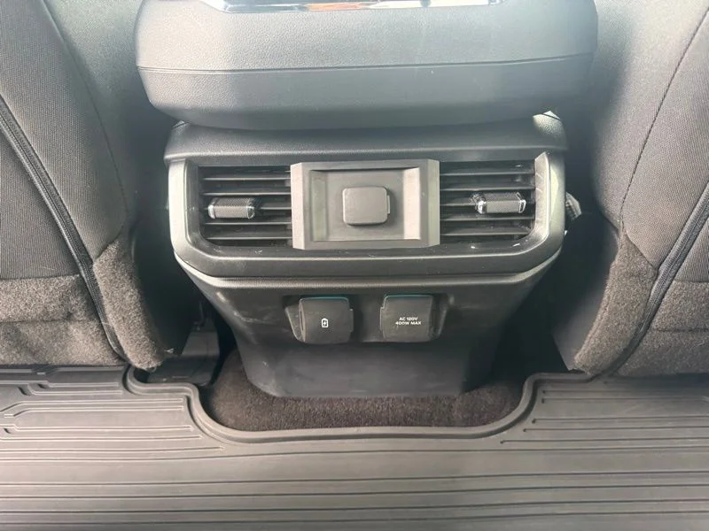 Used 2021 White Ford XLT image 15