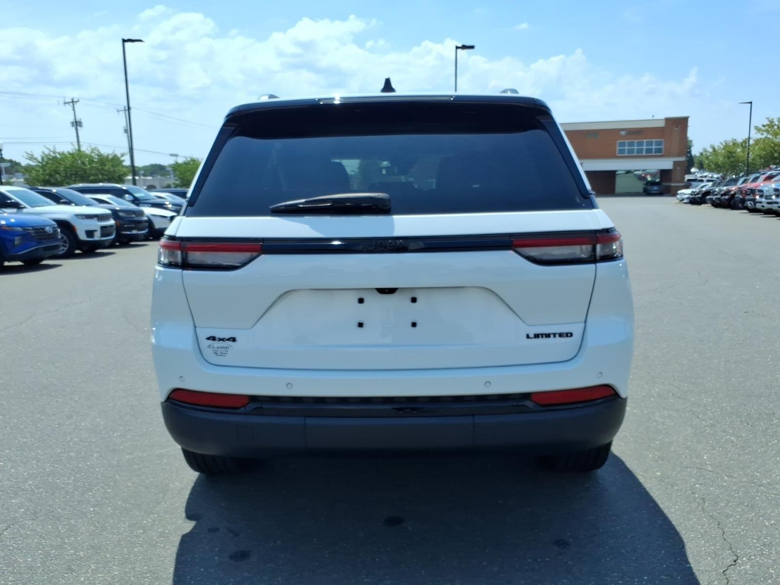 Used 2023 Bright White Clearcoat Jeep Limited image 17