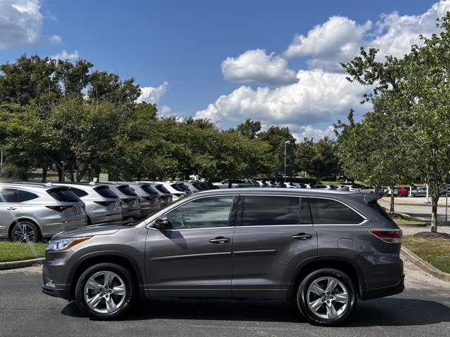 Used 2016 Predawn Gray Mica Toyota Limited/1-Owner/Heated-AC Seats image 9