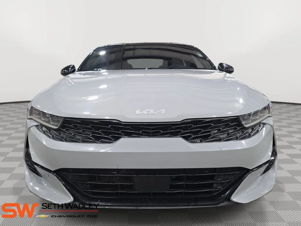 Used 2023 Gray Kia GT-Line image 2