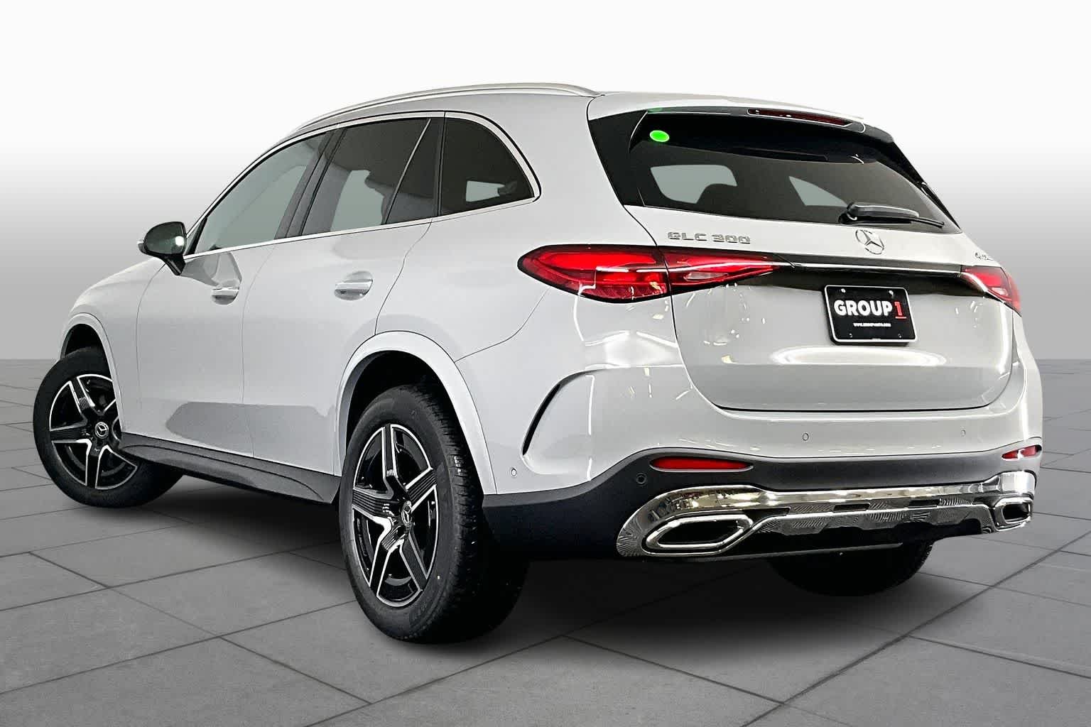 New 2026 MANUFAKTUR Alpine Grey Mercedes-Benz GLC 300 image 4