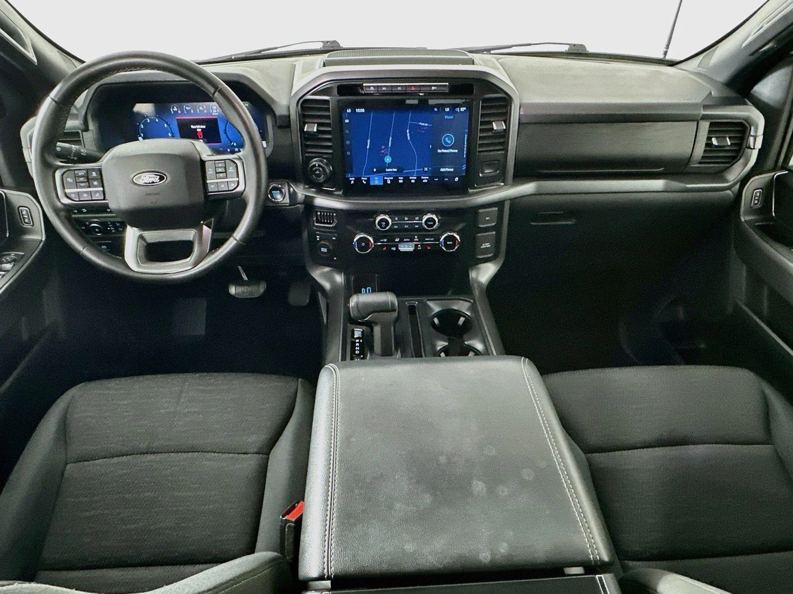 Used 2024 Oxford White Ford XLT image 31