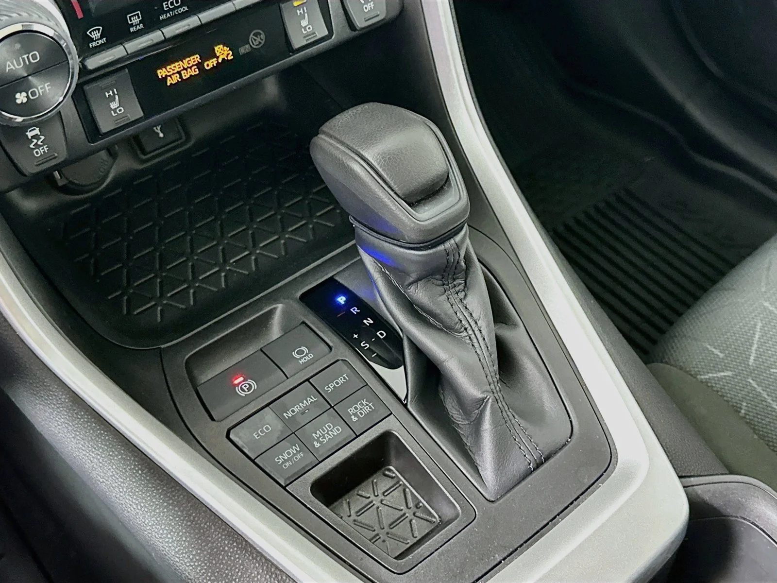 Used 2022 Red Toyota XLE image 17