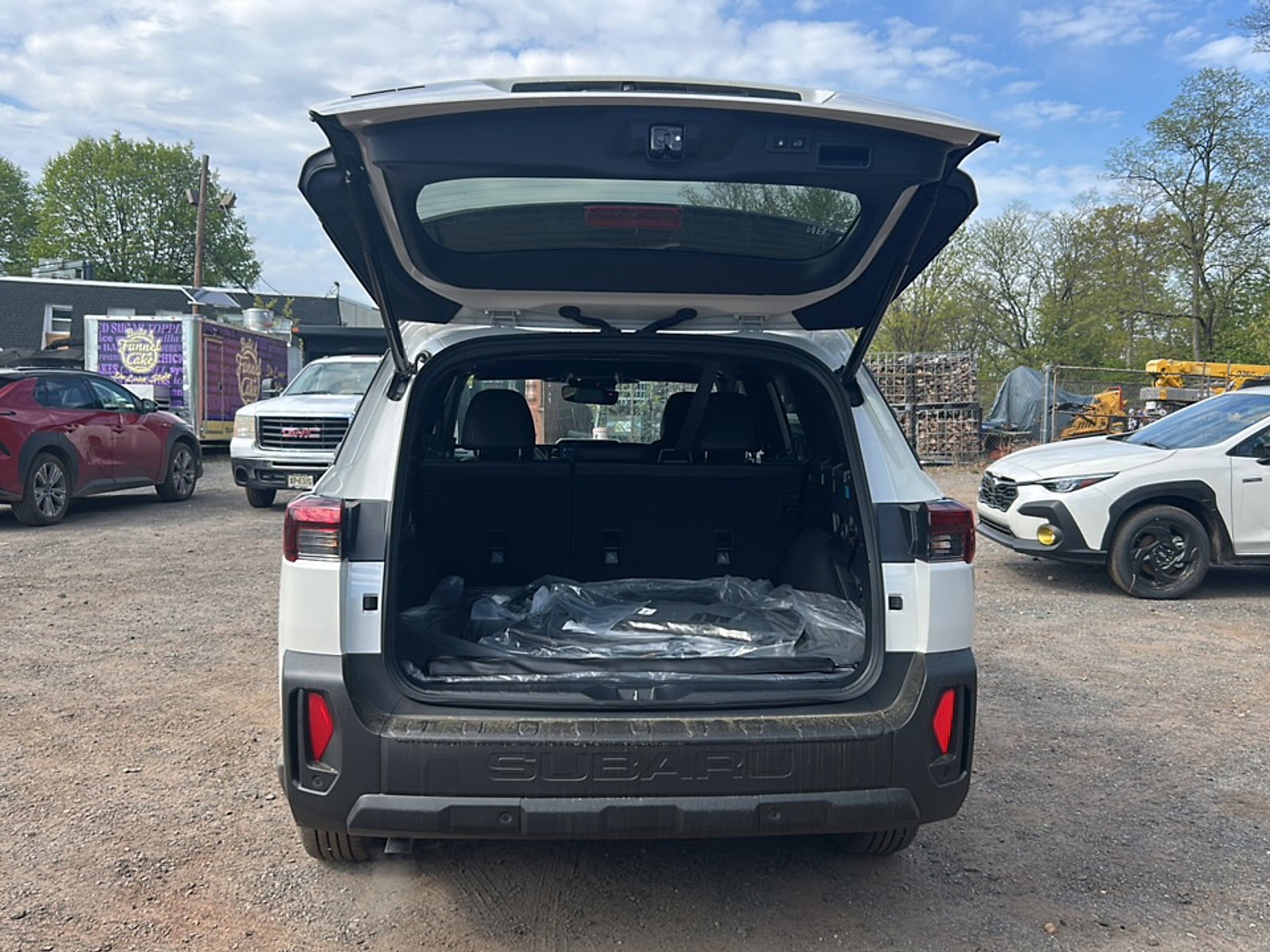 New 2026 CRYSTAL WHITE PEARL Subaru Premium image 11