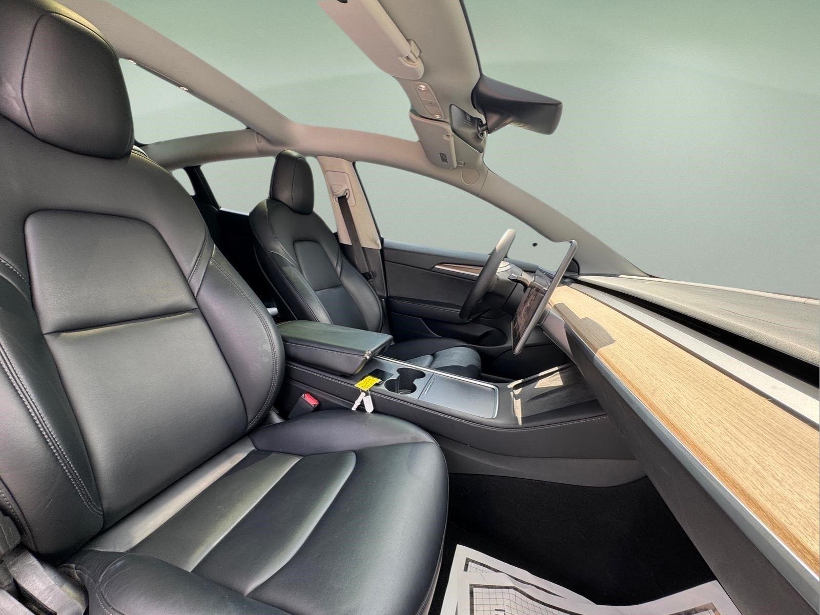2022 Tesla Model 3 Long Range - Photo 17