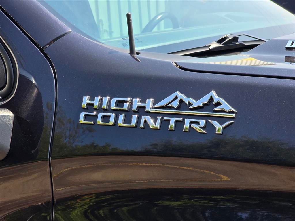 Used 2023 Gray Chevrolet High Country image 15