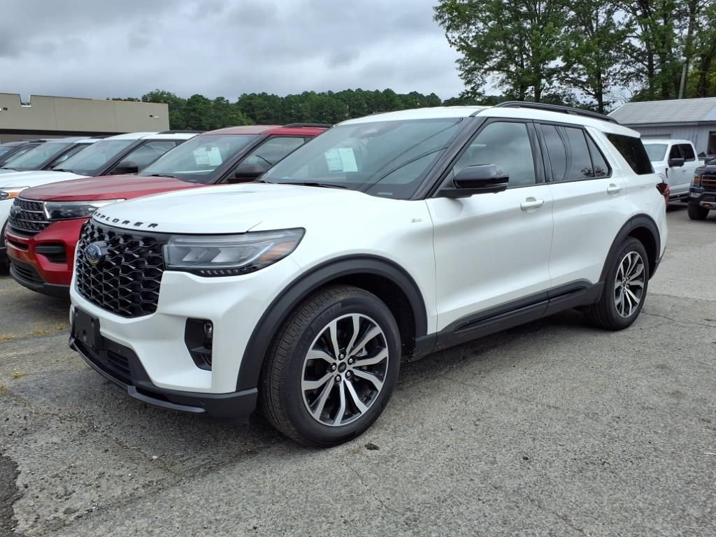 2025 Ford Explorer ST-LINE RWD (PL535)'s photo