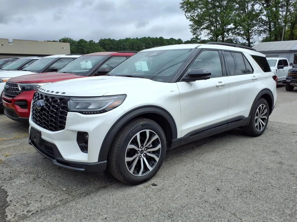 2025 Ford Explorer