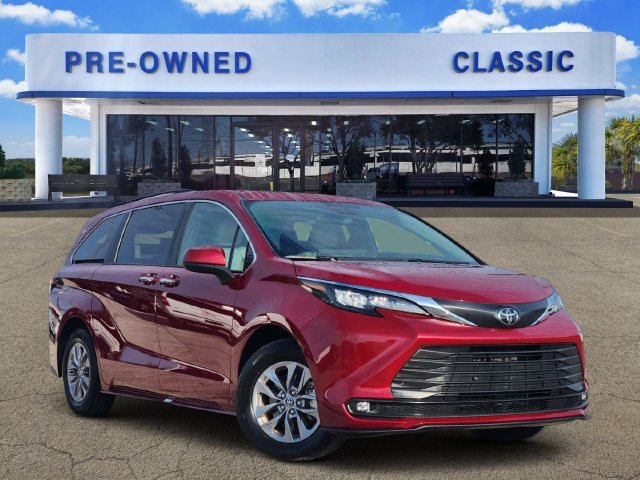 2026 Toyota Sienna XLE