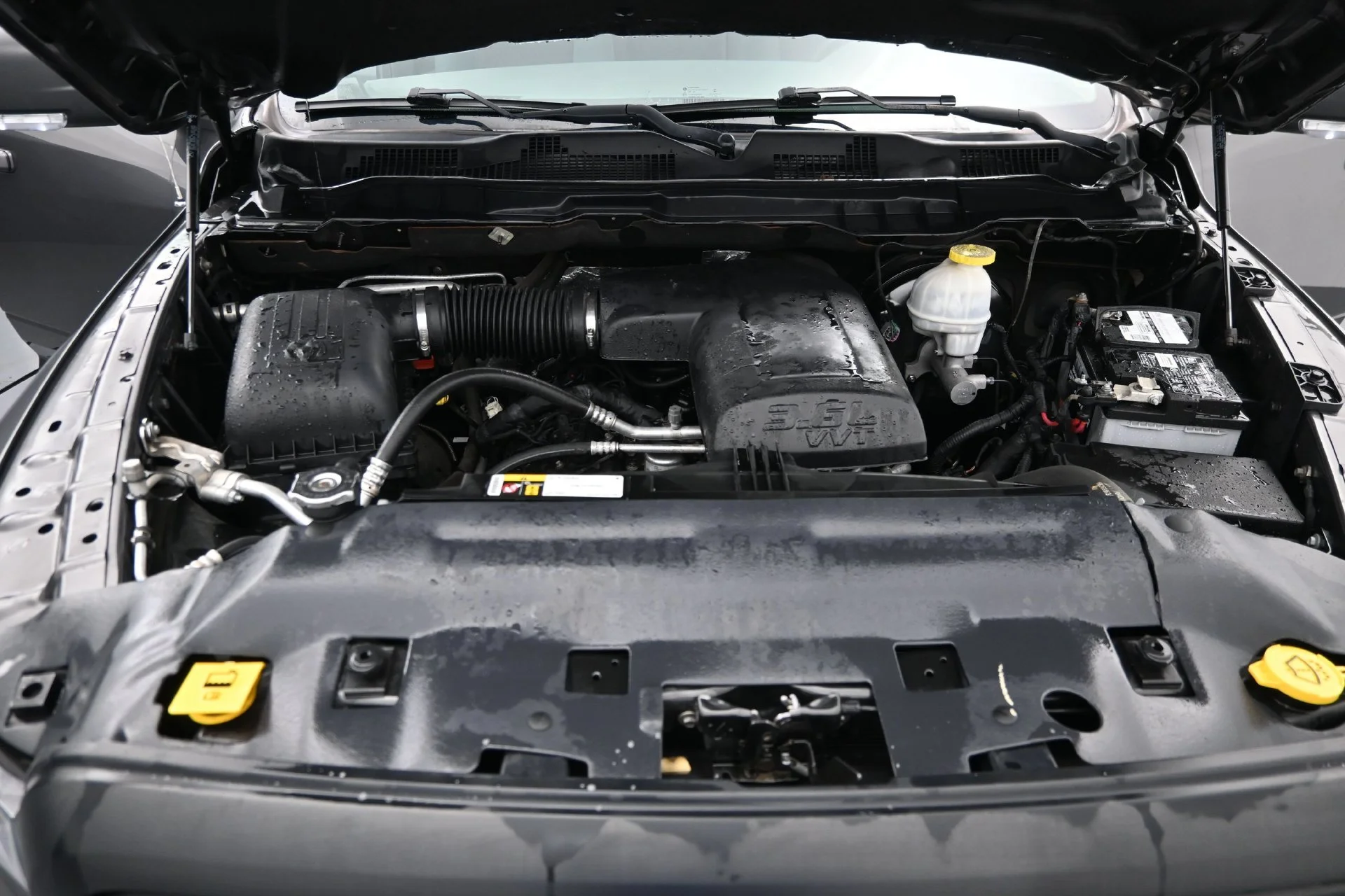 Used 2019 Gray Ram Warlock image 13