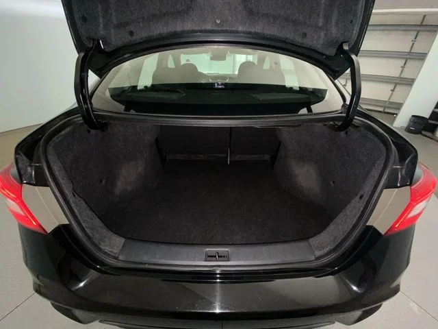 Used 2019 Black Nissan SR image 22