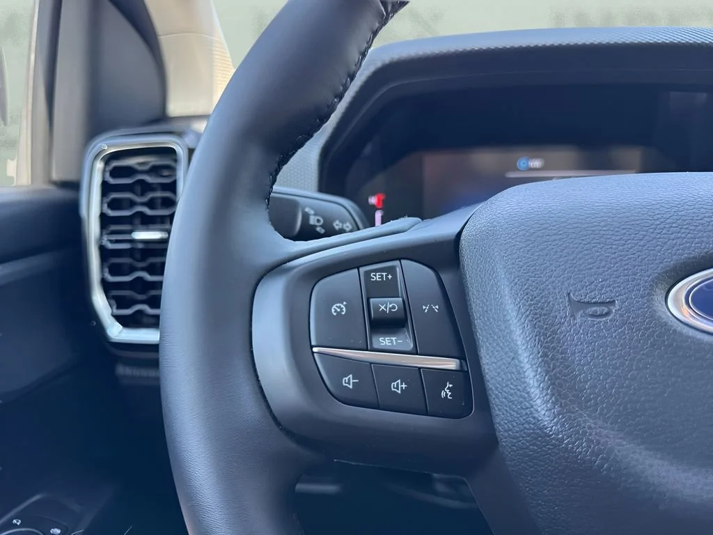 Used 2025 White Ford XLT image 13