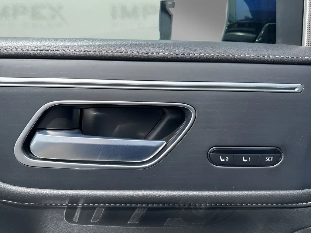 Used 2025 Blue INFINITI SENSORY image 12