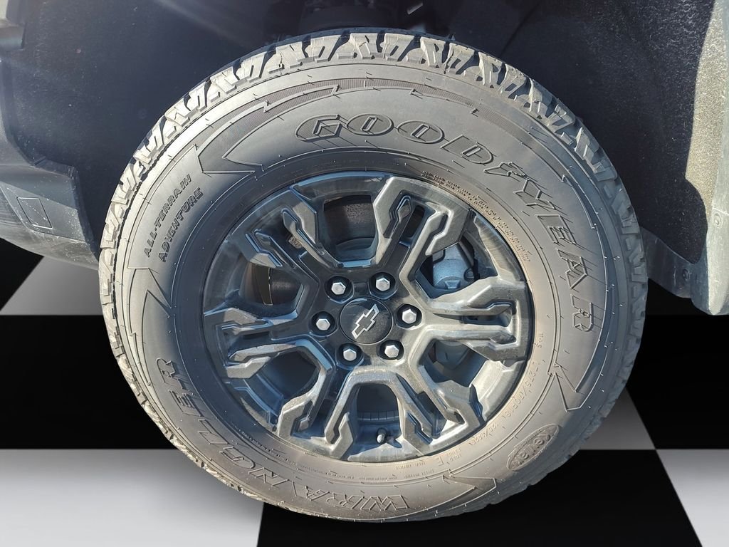Used 2023 Red Chevrolet ZR2 image 14