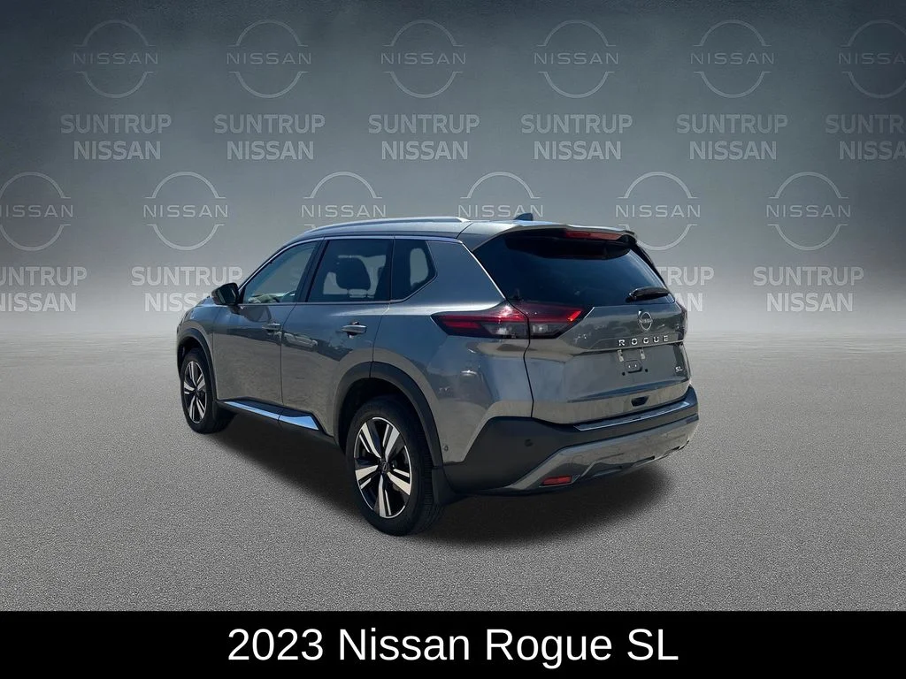 Used 2023 Gray Nissan SL image 3